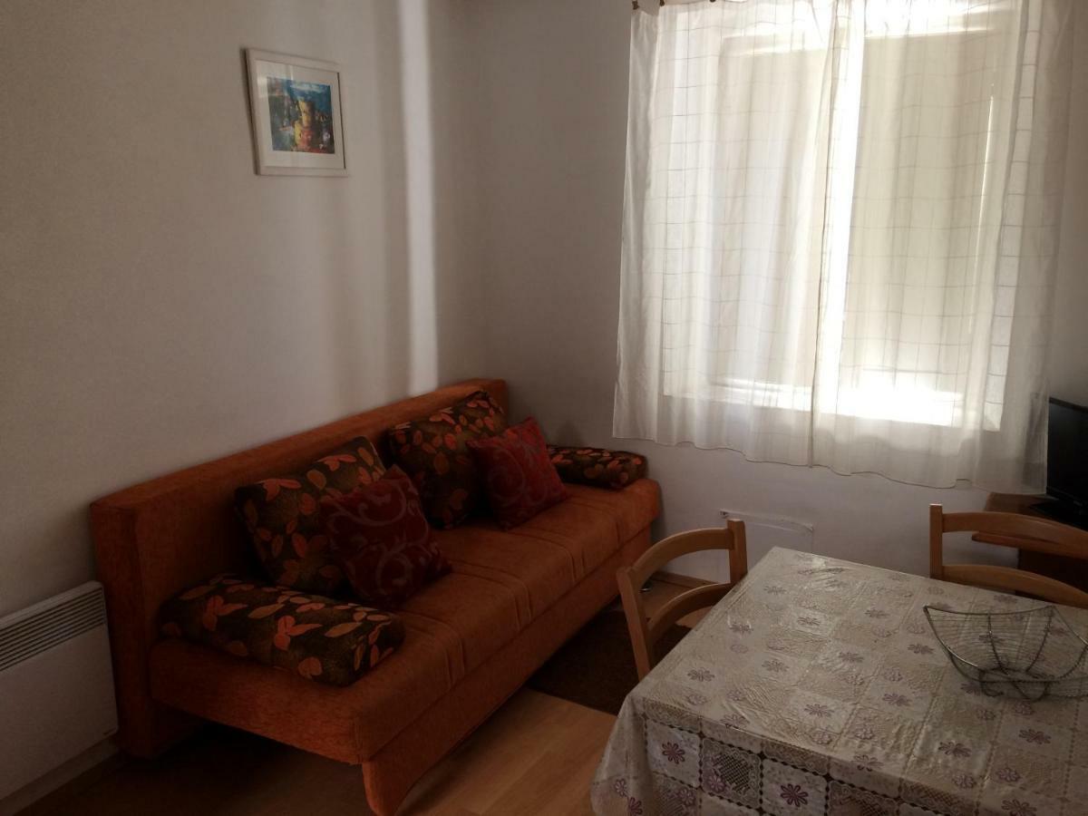 Apartman Lucic C *